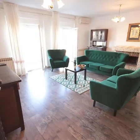 Valkane Beach Apartmán *